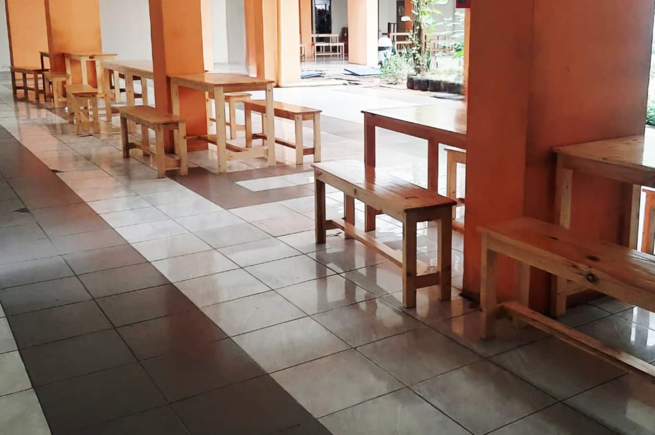 Meja Fasum Gading Icon GICA